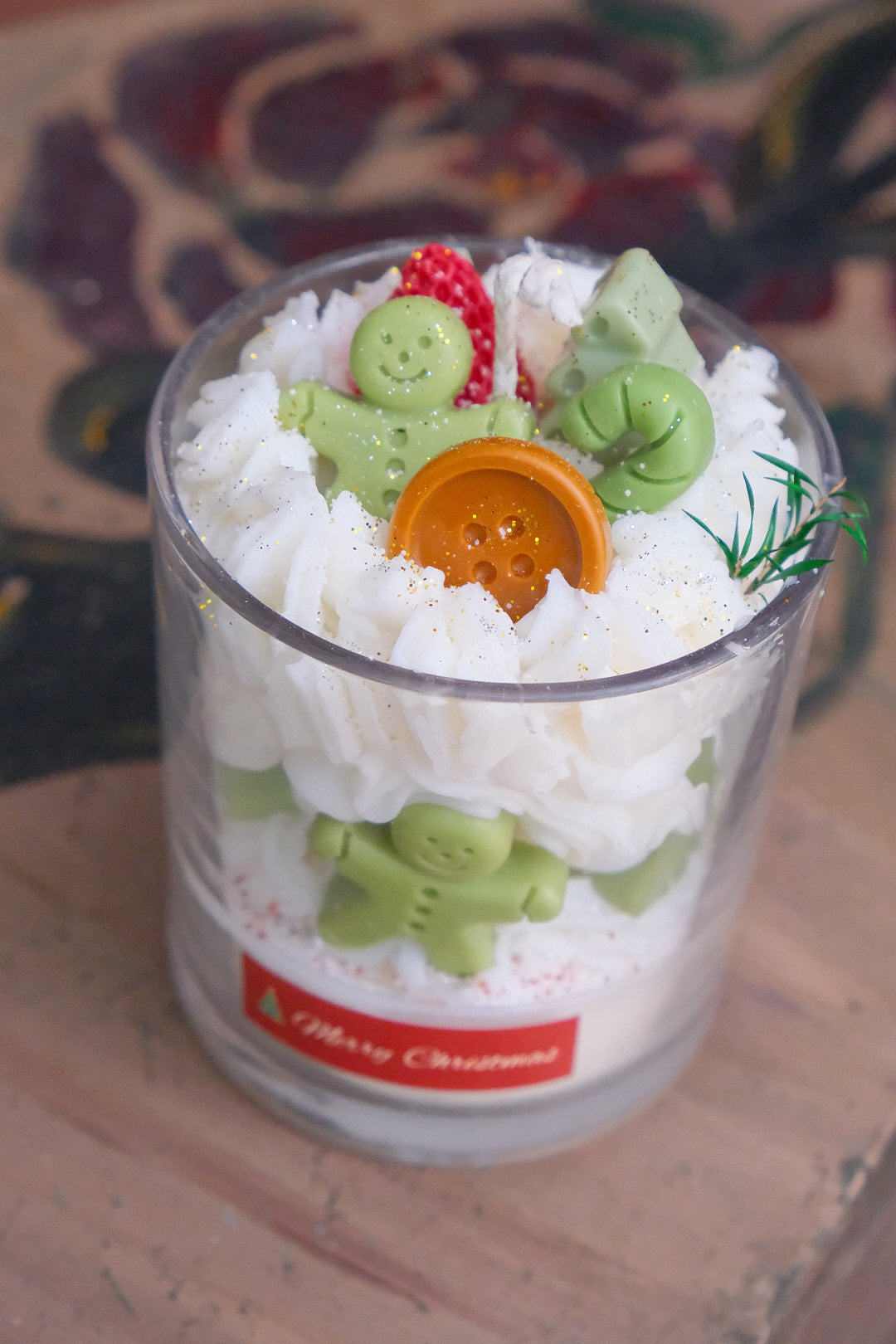 Christmas gingerbread man dessert shape aromatherapy candle vanilla and cream scented soy candle home fragrance suitable for women and men candle gifts Christmas exclusive gifts