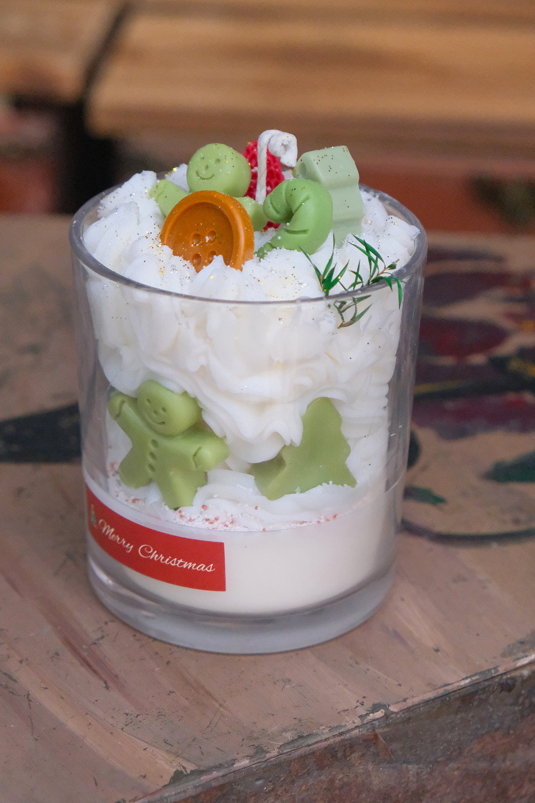 Christmas gingerbread man dessert shape aromatherapy candle vanilla and cream scented soy candle home fragrance suitable for women and men candle gifts Christmas exclusive gifts