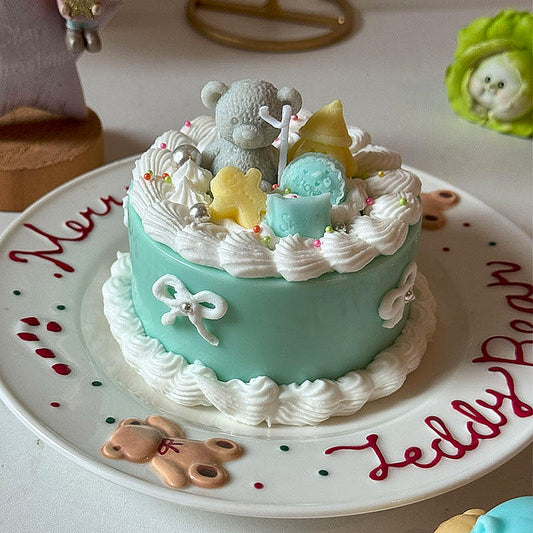 Cute blue bear lace cake shape aromatherapy candle orchid and cream scent suitable for birthday gifts, Valentine's Day gifts, anniversary gifts, graduation gifts
