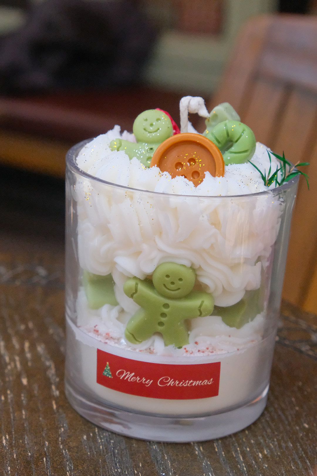 Christmas gingerbread man dessert shape aromatherapy candle vanilla and cream scented soy candle home fragrance suitable for women and men candle gifts Christmas exclusive gifts