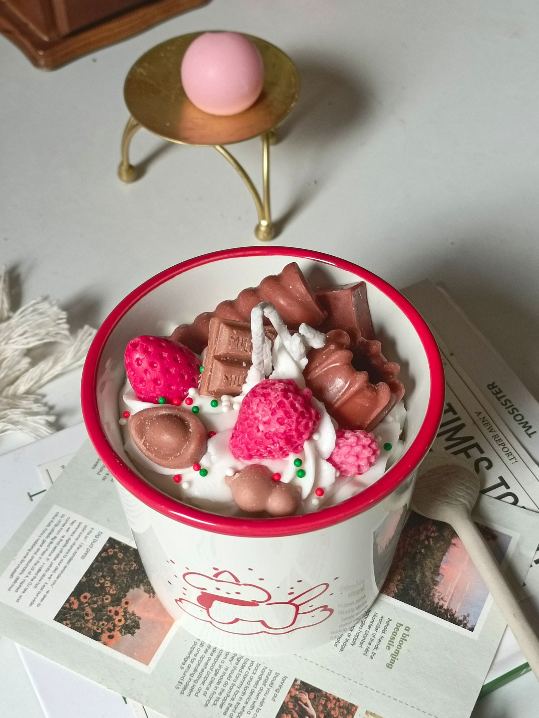 冰激凌造型香薰蜡烛 手工制作可爱蜡烛是送给朋友生日、家居装饰、送给妈妈、新娘送礼、圣诞节或节日活动的完美礼物