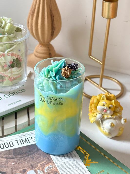 Two-color contrast milkshake cup aromatherapy candle summer dessert shape suitable for meditation to relieve stress, improve mood, bath yoga and desktop decoration